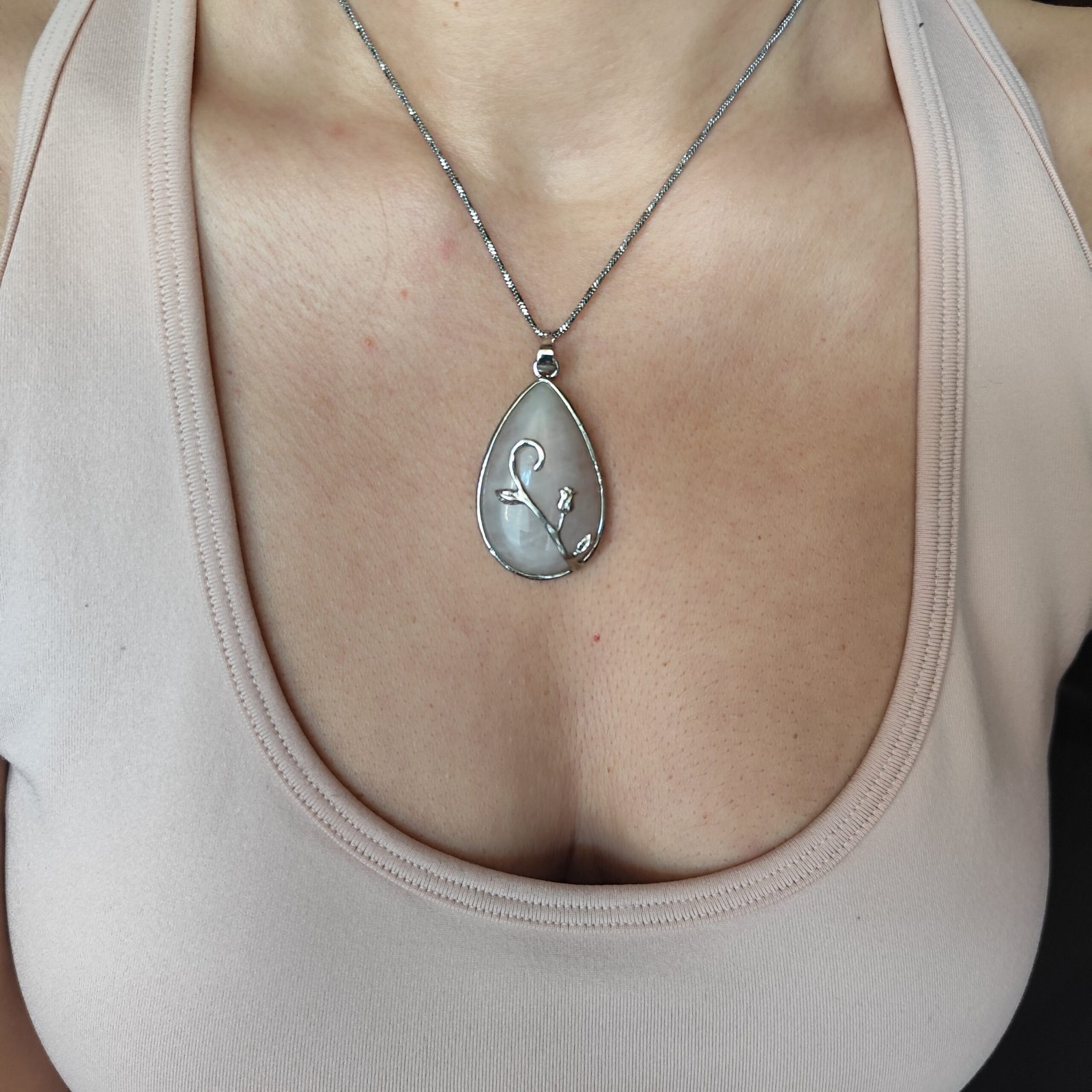 collar cuarzo rosa grande