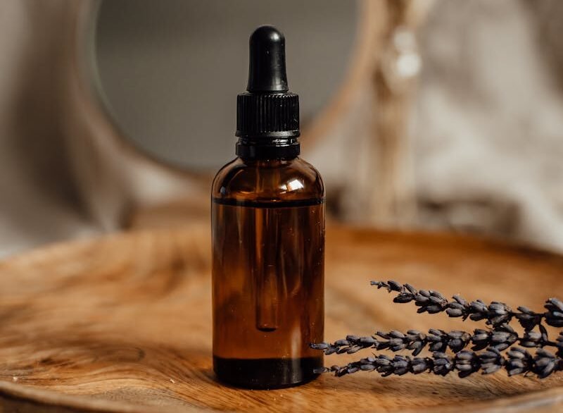 Aceite Esencial de Lavanda: Guía completa sobre sus Beneficios en Aromaterapia