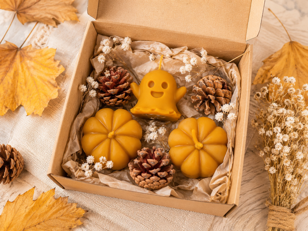 velas de halloween naturales hechas a mano, calabazas y fantasma