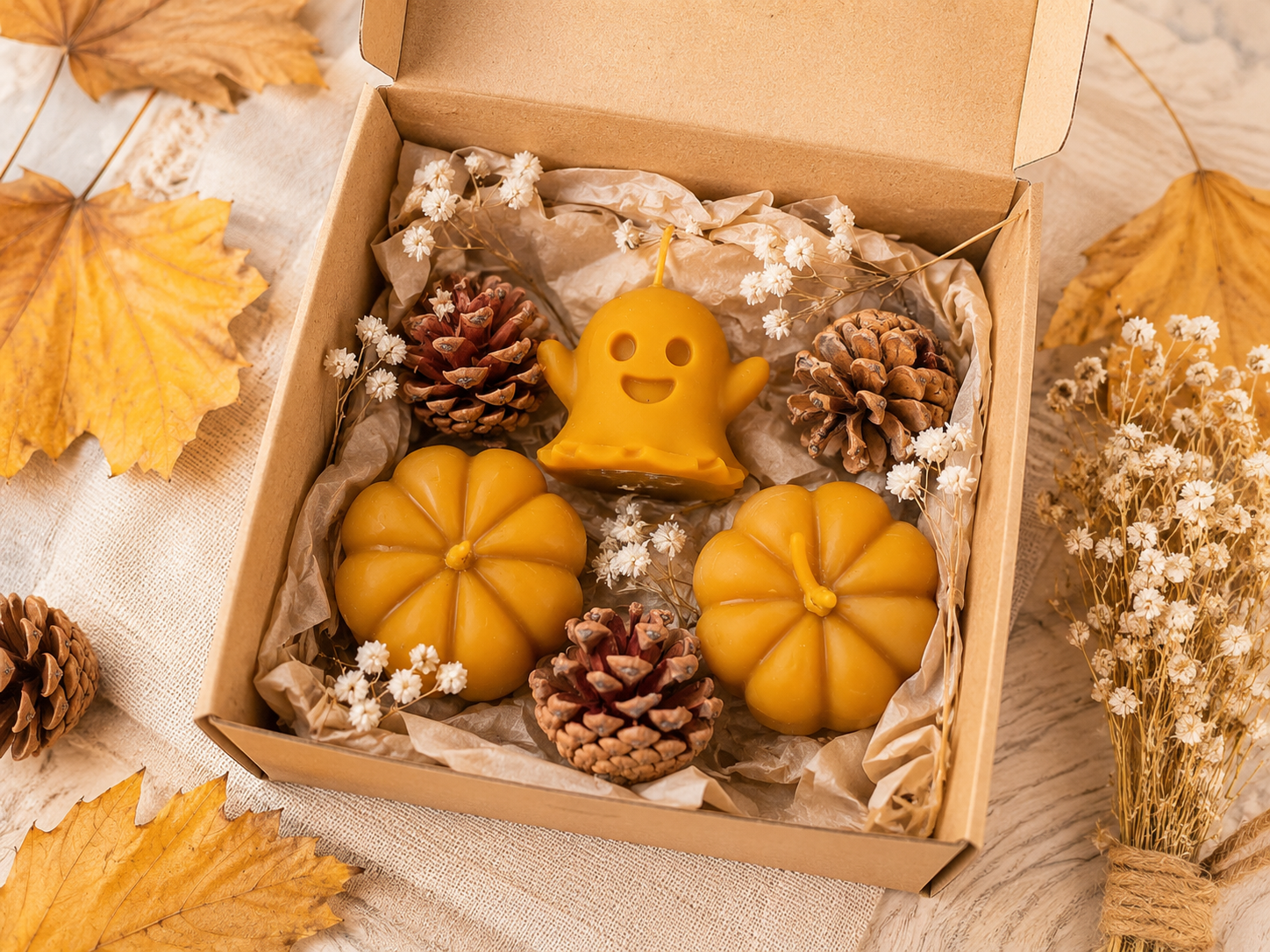 velas de halloween naturales hechas a mano, calabazas y fantasma